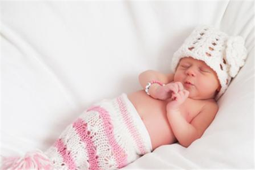 Sleep Position: What is Safe for Your Baby?